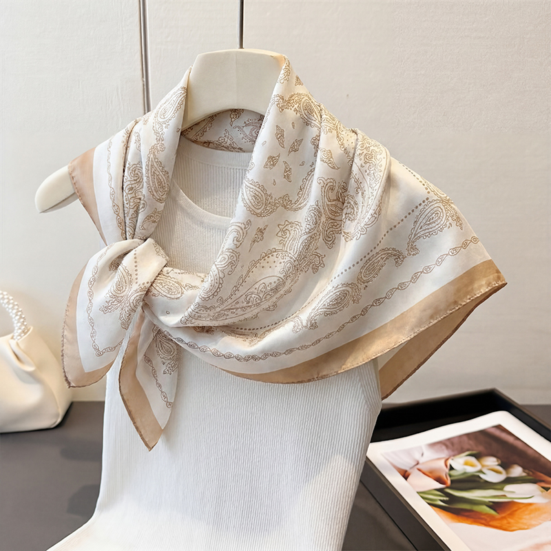 Vintage Beige Paisley Print Sq - Head Wrap Turban recension och pris